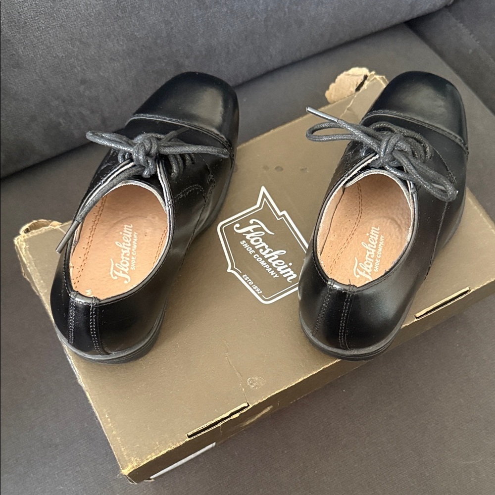 Florsheim Classic Black Leather Oxfords